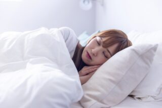 睡眠と性別、年齢との関係を教えてください