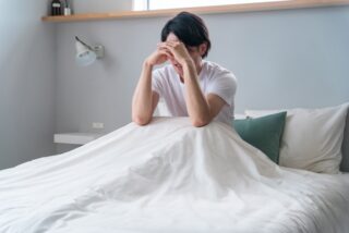 長年患っている頑固な不眠症を治す方法を8個、具体的に教えて！